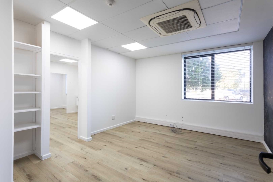 To Let commercial Property for Rent in Val De Vie Estate Western Cape